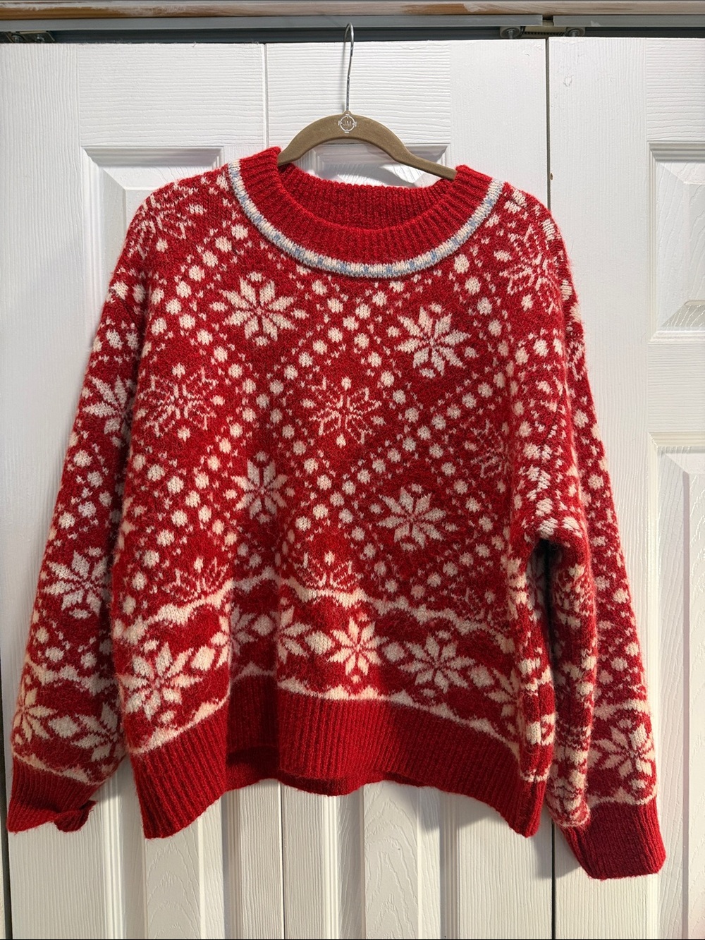Universal Thread Red & White Fair Isle Crewneck Sweater